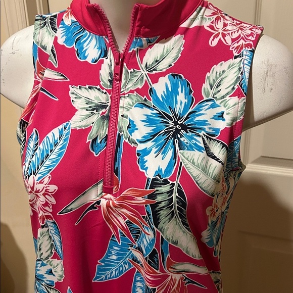 Tommy Bahama Pink Floral Golf Set - Picture 3 of 12